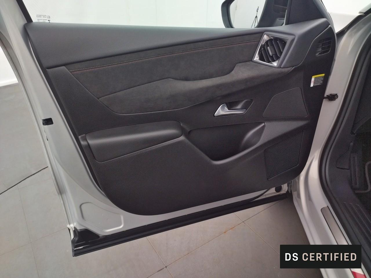 Ds Ds 3 crossback puretech 155 eat8 performance line+ — photo 23