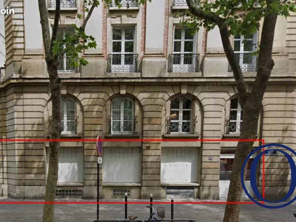 Local 225 m² Paris