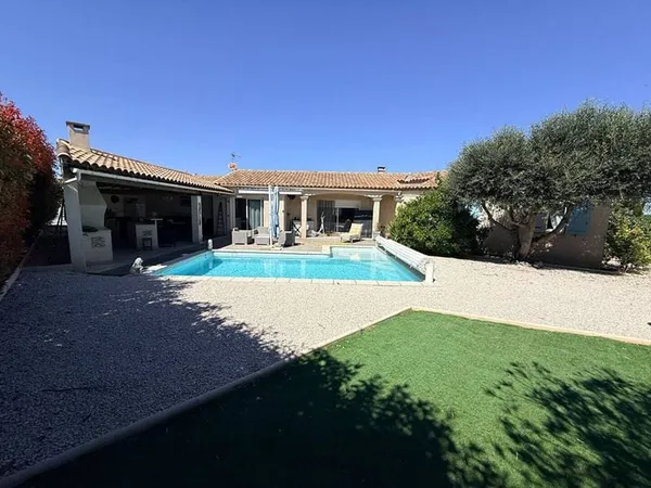 Maison de plain-pied 6 pièces 156 m²