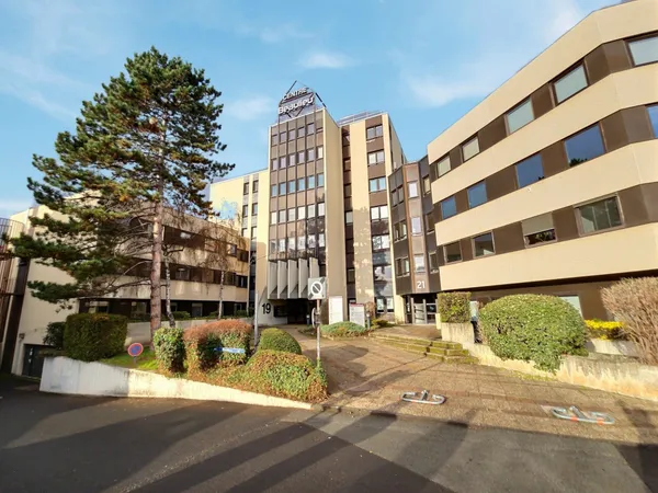 Bureau 403 m²