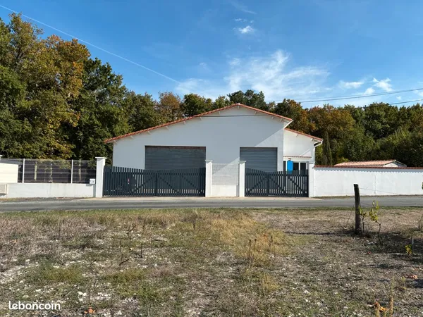 Ensemble immobilier à fort potentiel à 5 km de Royan