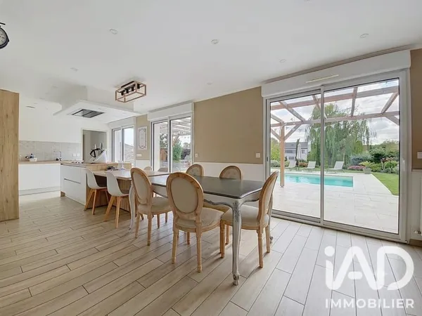 Maison 8 pièces 165 m²