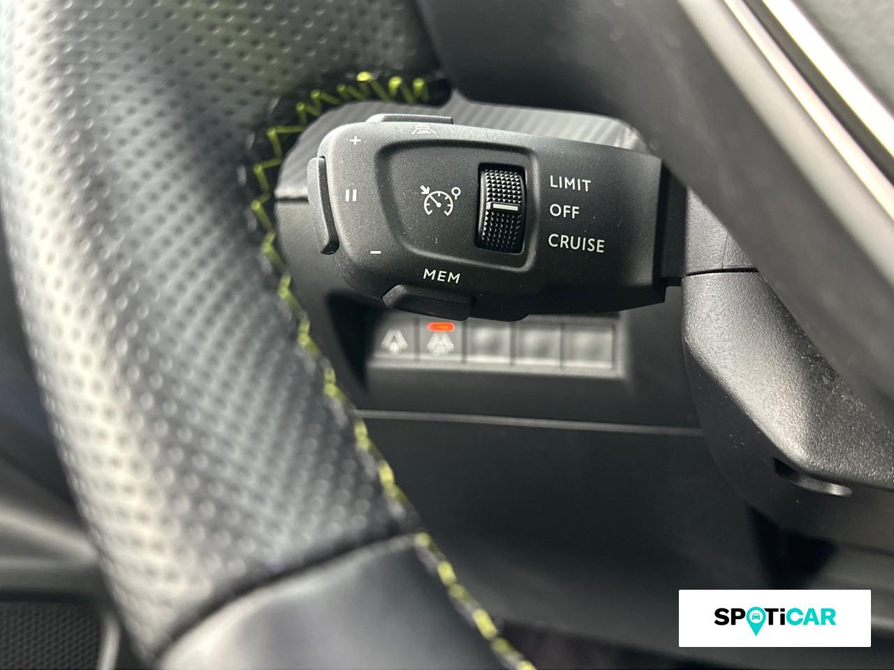 Peugeot 2008 1.2 puretech 130ch s&s gt eat8 — photo 18