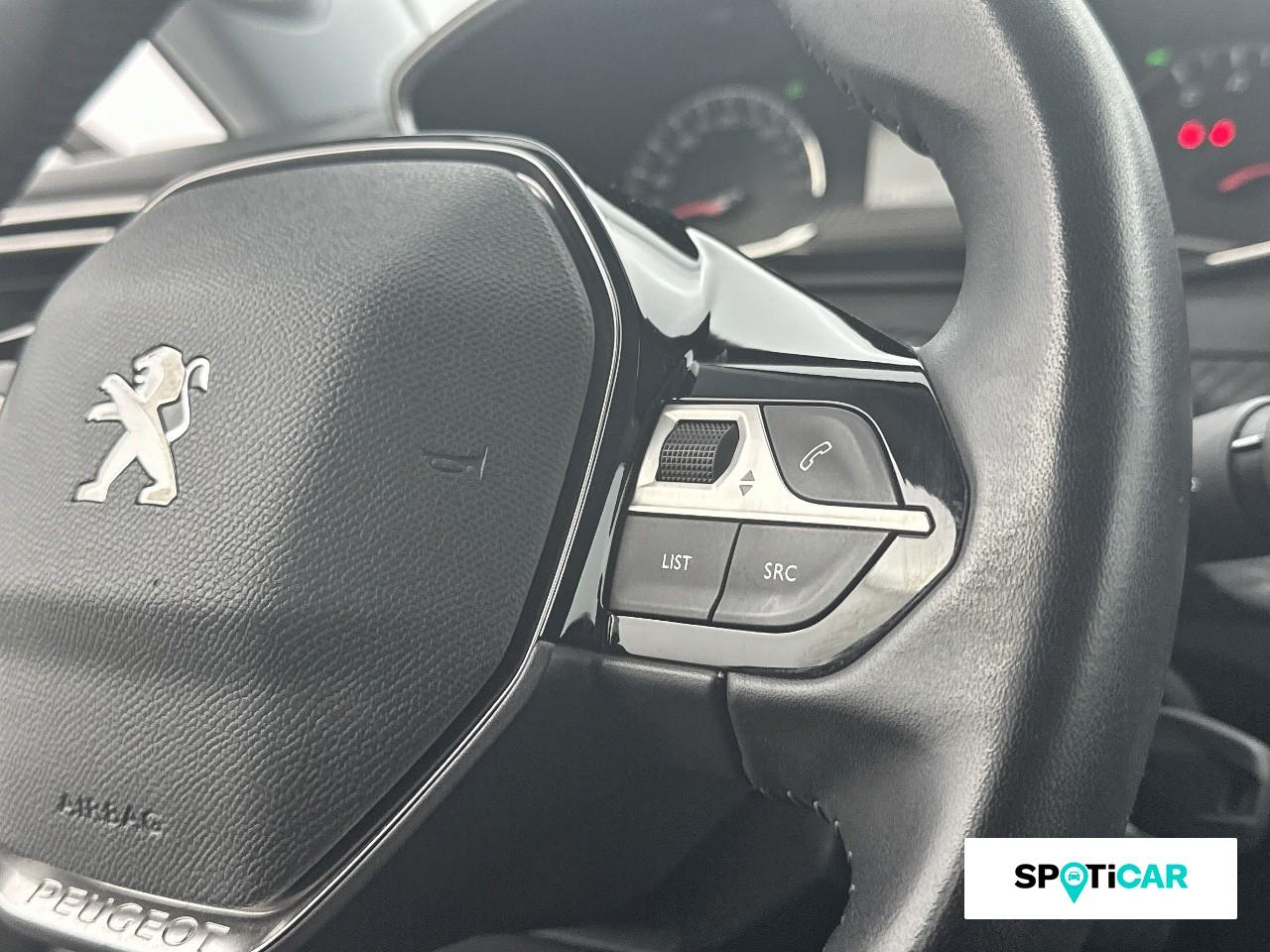 Peugeot 2008 1.2 puretech 100ch s&s active pack — photo 16