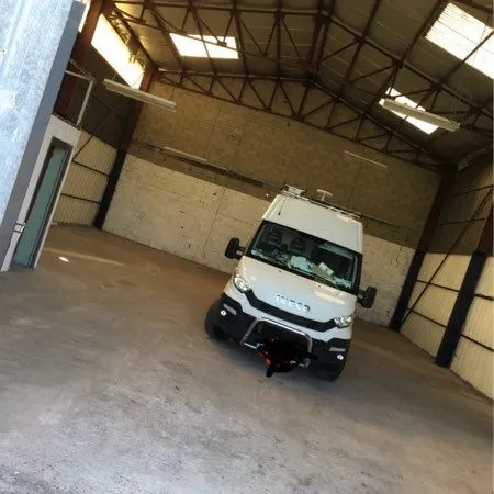 Local , hangar, entrepôt, à louer