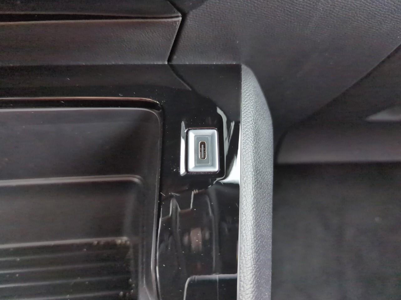 Peugeot 2008 100 s&s bvm6 style — photo 25
