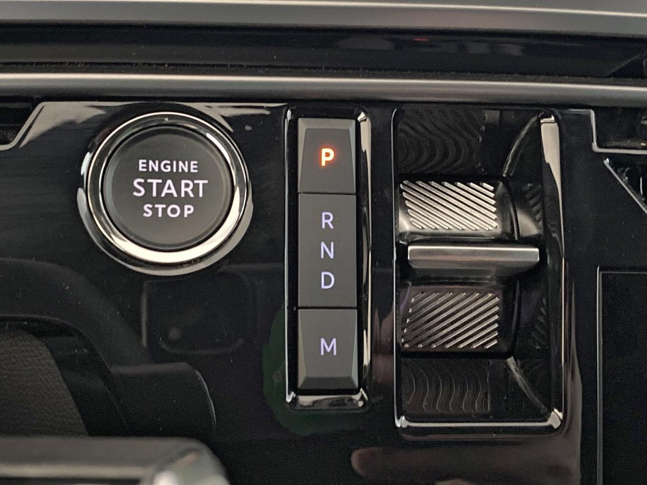 Peugeot 3008 hybrid 136 e-dcs6 gt — photo 17