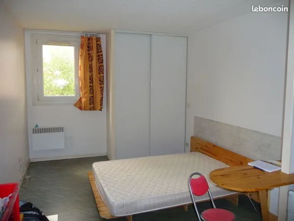 Studio meublé 19m2 ,Av Les Arenes Romaines ,proche du tram
