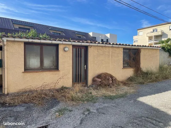 CARCASSONNE - Petite maisonnette 25 m² avec potentiel