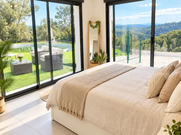Maison avec piscine, vue panoramique