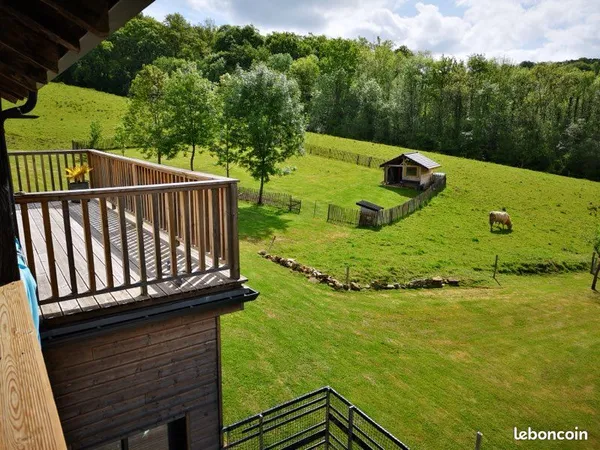Maison T6 au calme