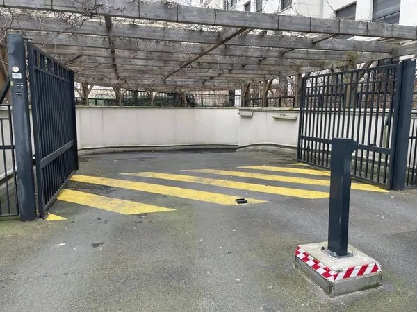 Parking 12 m²