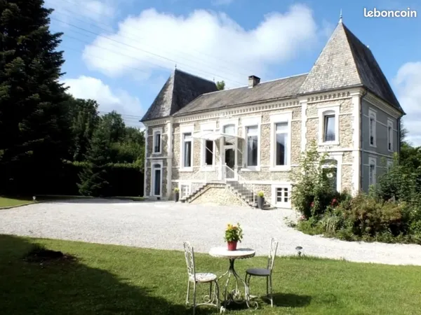 Maison 6 pièces 196 m²