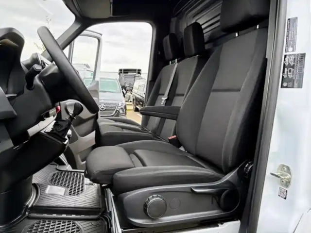Mercedes Sprinter 317 cdi fourgon 43s l3h2 14m3 — photo 15