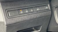 Peugeot 3008 HYBRID4 300ch GT e-EAT8 — photo 18