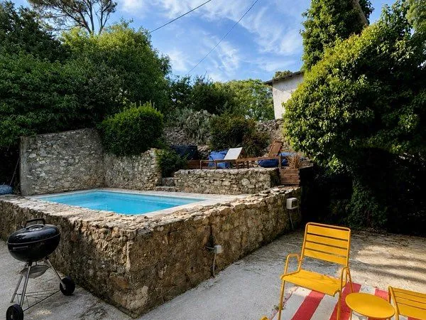 Maison 3 chambres avec piscine et dépendance