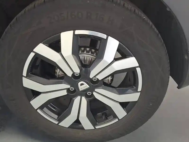 Dacia Sandero tce 90 — photo 14