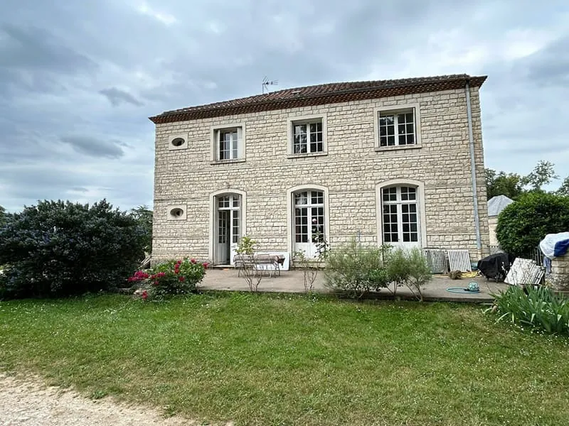 Photo 1
