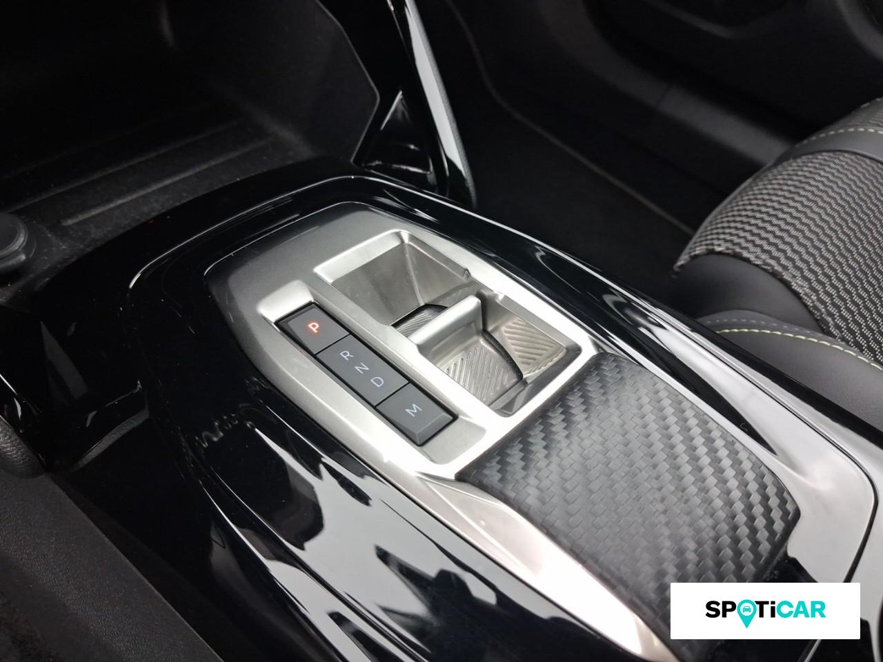 Peugeot 2008 1.2 puretech 130ch s&s gt eat8 — photo 14
