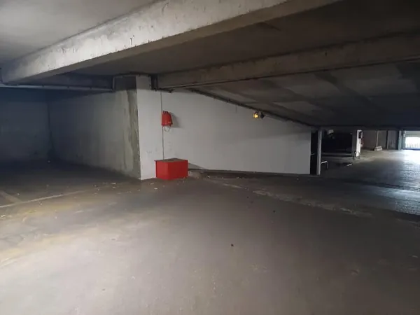 Loue parking 11m²