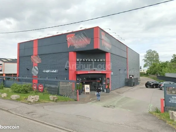 Local commercial 791 m²