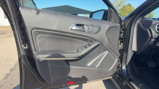 Mercedes Classe A 220 184 4Matic 7G-DCT - Whiteart Edition – 2016 – 93775 km – Essence – Boîte Automatique — photo 42