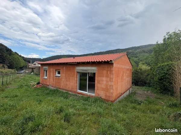 Villa de plain pied de 92 m2 habitable sur 1000 m2 de terrain