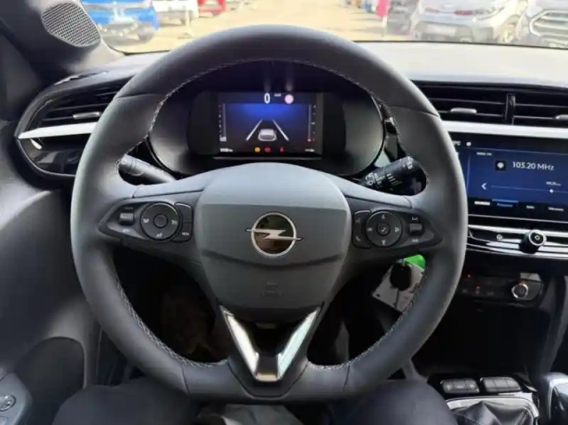 Opel Corsa 1.2 turbo 100ch gs — photo 15
