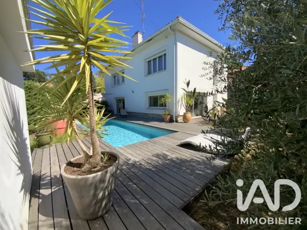 Maison 6 pièces 160 m²
