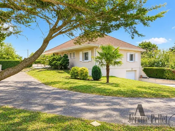 Maison de plain-pied 5 pièces 132 m²