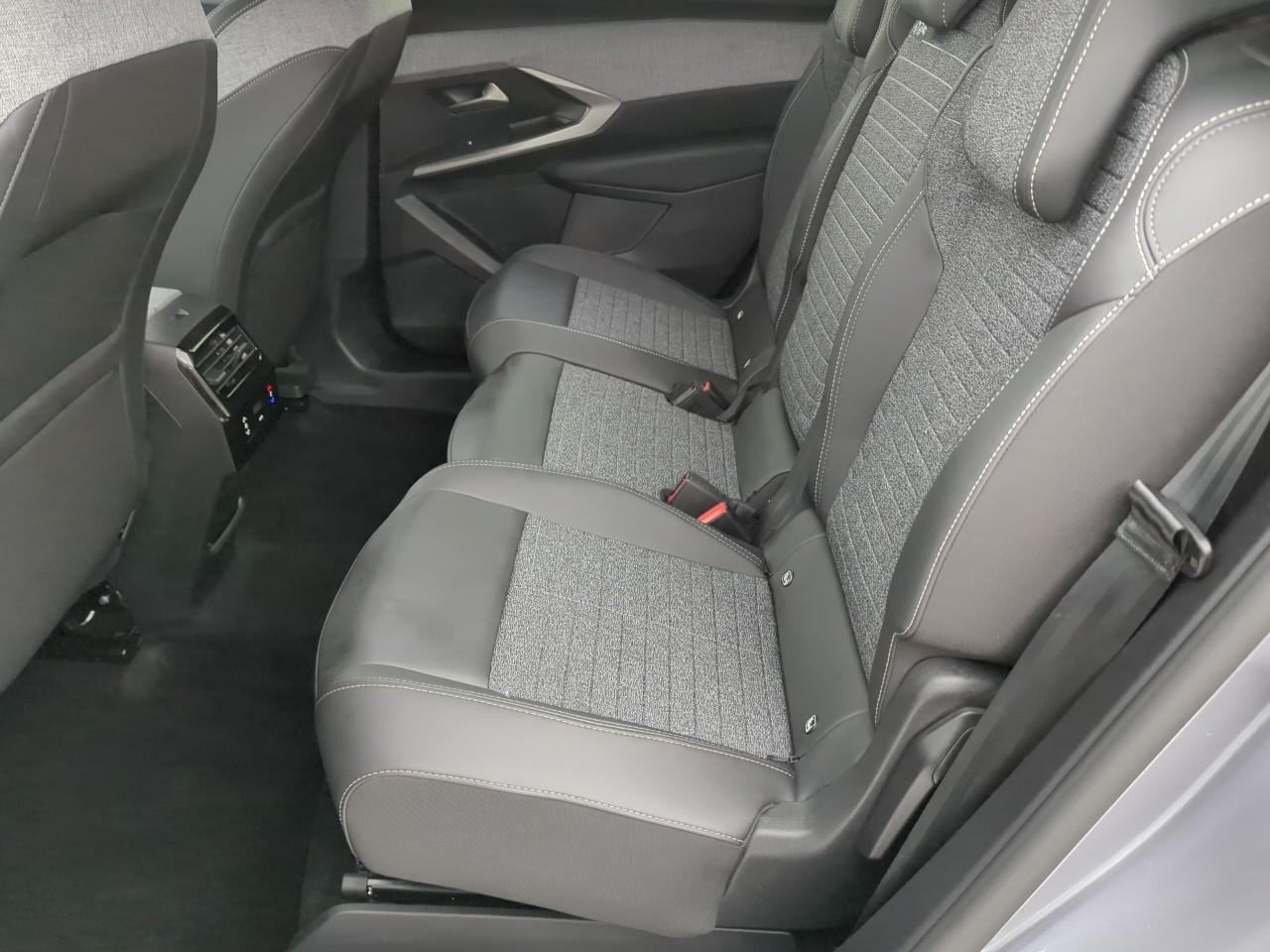 Peugeot 5008 hybrid 145 ch e-dcs6 allure — photo 10