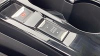 Peugeot 2008 1.2 PureTech 130ch S&S Allure Pack — photo 19