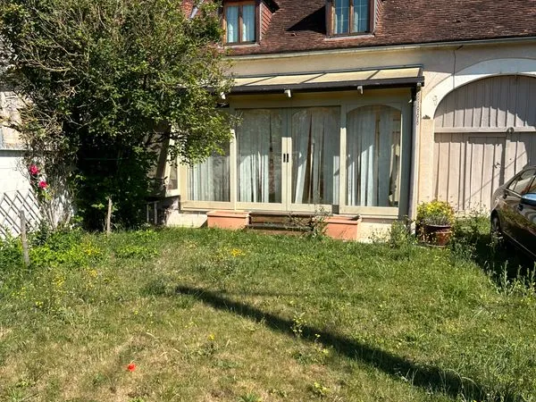 Charmante maison Individuel en bonne état
