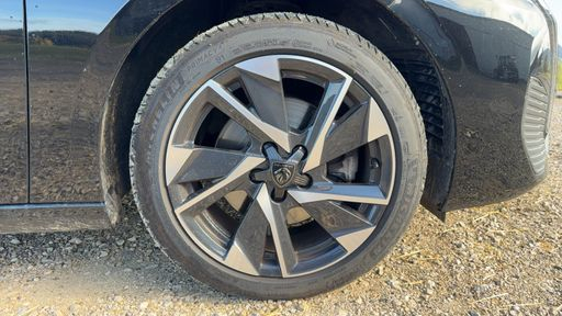 Peugeot 308 SW 1.2 PureTech 130 EAT8 - Allure – 2024 – 55408 km – Essence – Boîte Automatique — photo 20