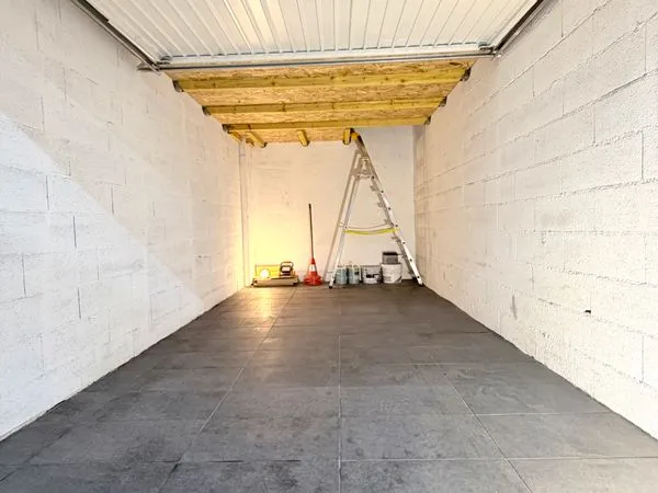 Box/garage/local 26m2 de stockage - Marseille