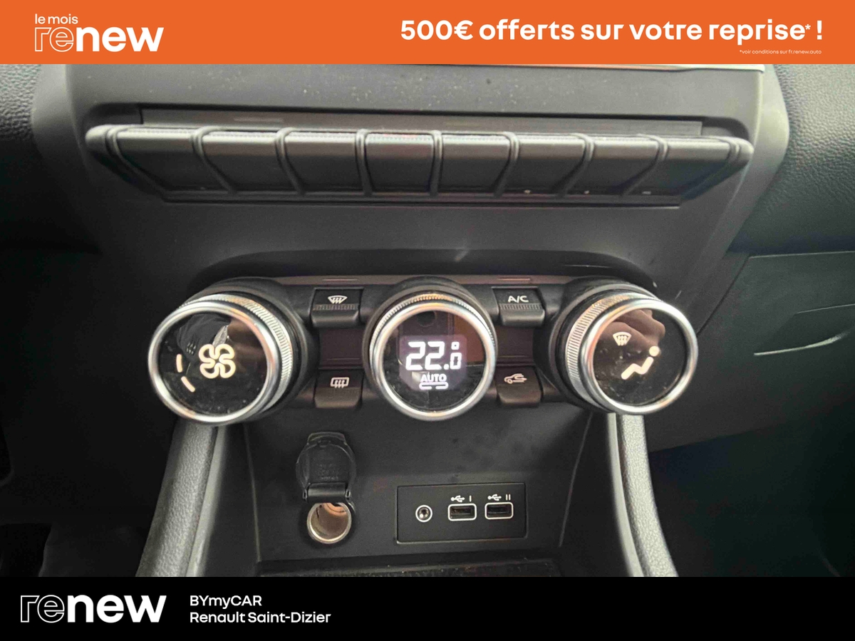 Renault Captur mild hybrid 160 EDC — photo 21