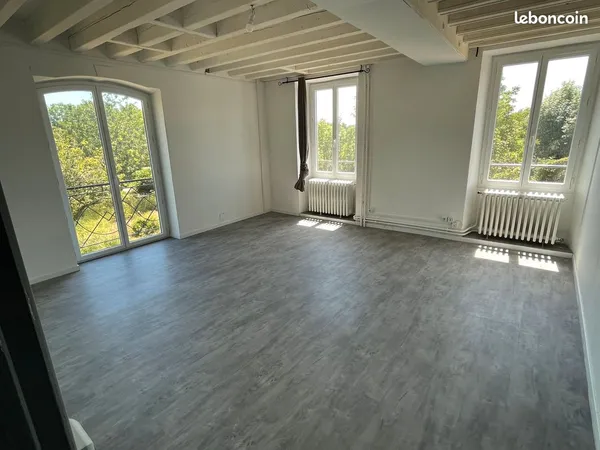 Maison Location Mauzé-sur-le-Mignon 4p 120m² 900€