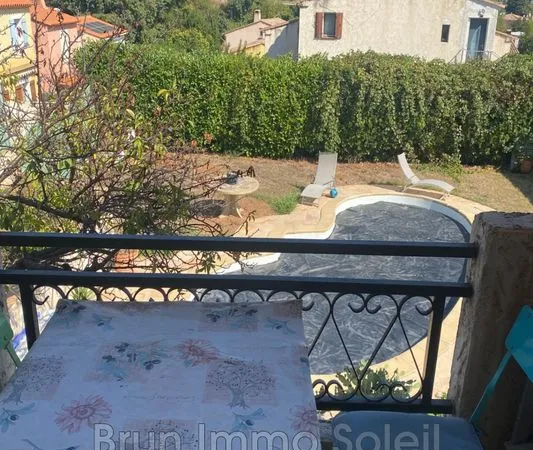 Studio 1 pièce 30 m²