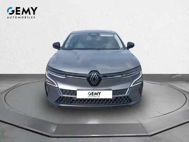 Renault Megane e-tech ev40 130ch standard charge — photo 42