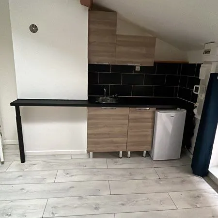 Appartement Location Saint-Étienne 1p 15m² 330€