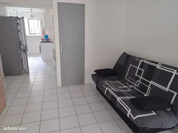 Loue deux pièces meublées