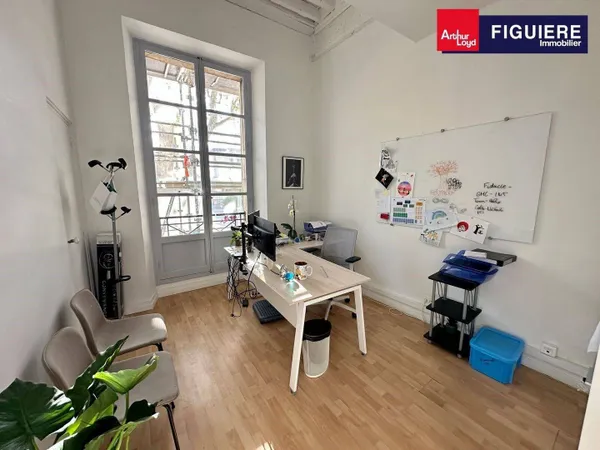 Bureaux 68 m²