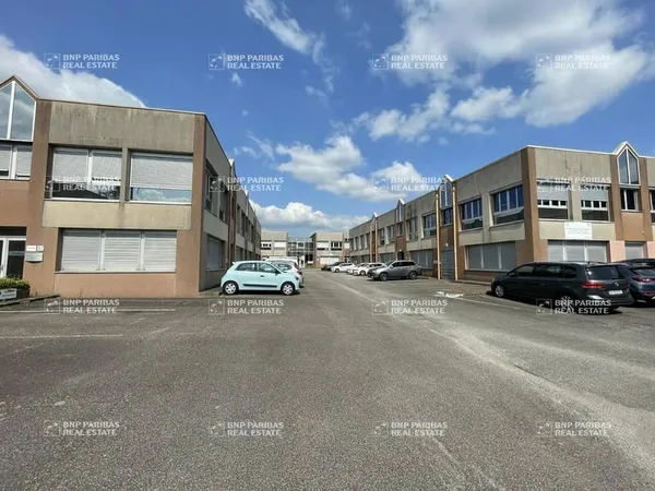 Bureaux 241 m²