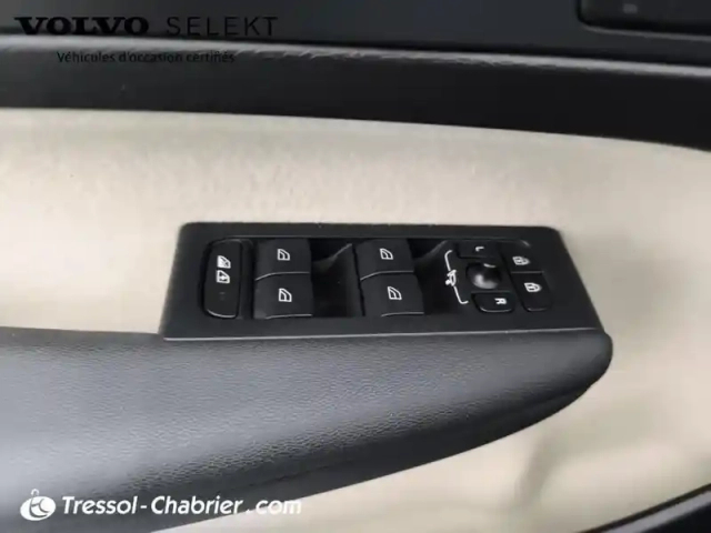 Volvo Xc40 t4 recharge 129+82 ch dct7 ultimate — photo 20