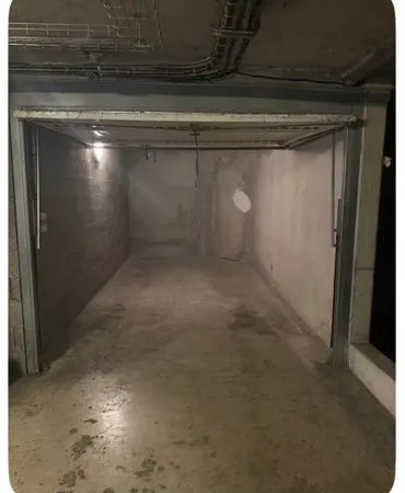 Parking sous terrain fermé secteur ovalie