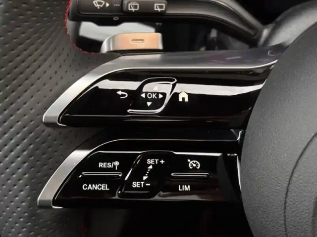 Mercedes Gla 200 d amg line — photo 22