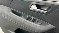 Peugeot 208 1.2 PureTech 100ch S&S Style 118g — photo 16