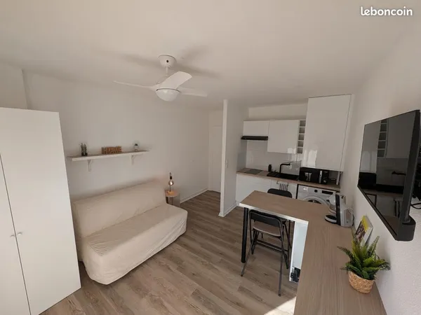 Appartement rénové à neuf avec balcon, parking et cave - Châtel-Guyon