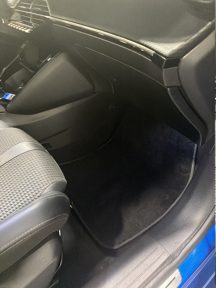 Peugeot 208 — photo 51