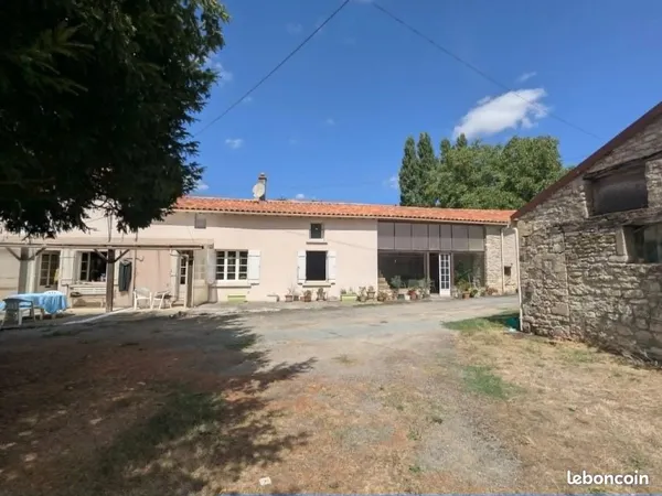 Propriété 8 pièces 137 m²